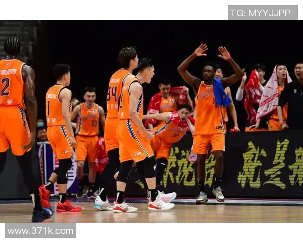 外援巴恩斯独得30分,助上海久事队勇夺胜利 外援巴恩斯独得30分,助上海久事队勇夺胜利