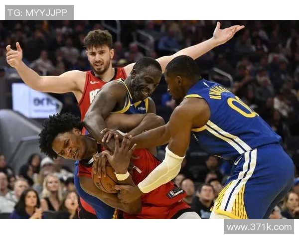 勇士与火箭西部决赛第二场激战回顾与精彩瞬间分析 勇士与火箭西部决赛第二场激战回顾与精彩瞬间分析